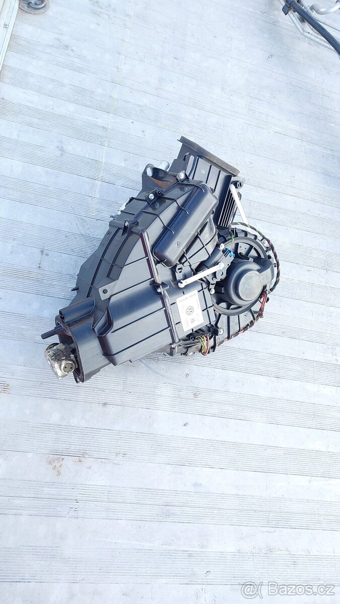 VW Transporter T5 –  Topení zadní