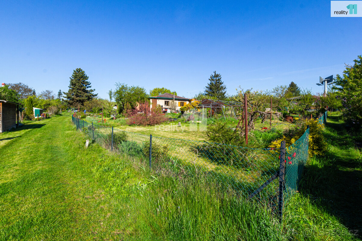 Prodej zahrady 418 m2 s chatou 18 m2