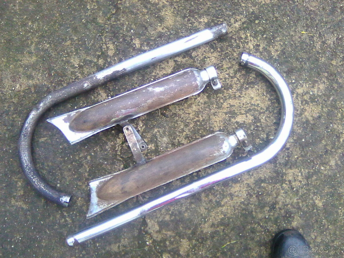 čz 125/150 b,t,c ND-kryty motoru,zástěrka,výfuky s koleny...