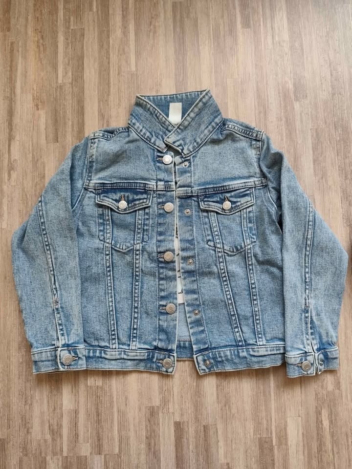 Oblečení po holkách vel. 122/128