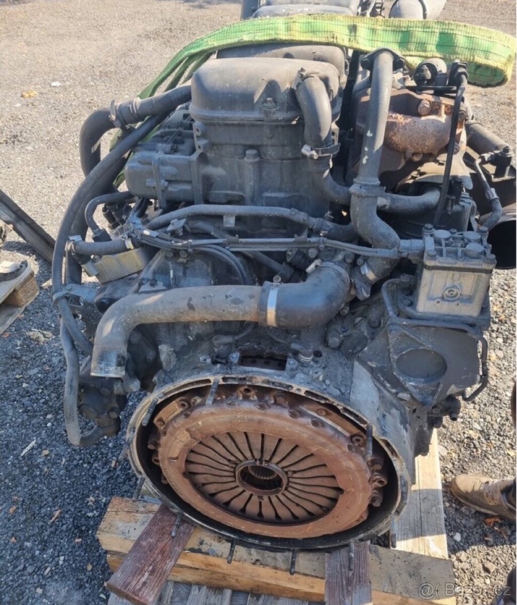 Motor R420 Scania na prodej