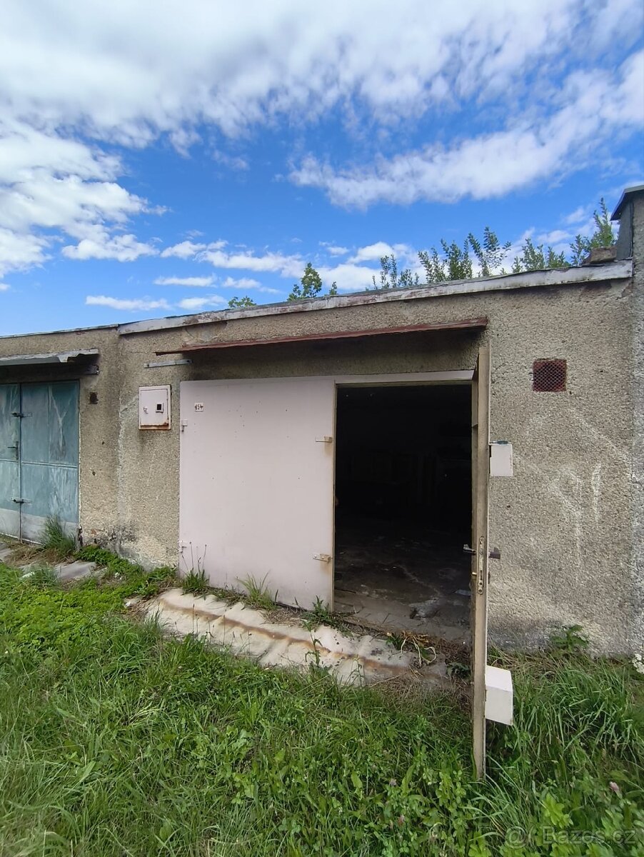 GARÁŽ - SLEZSKÁ OSTRAVA