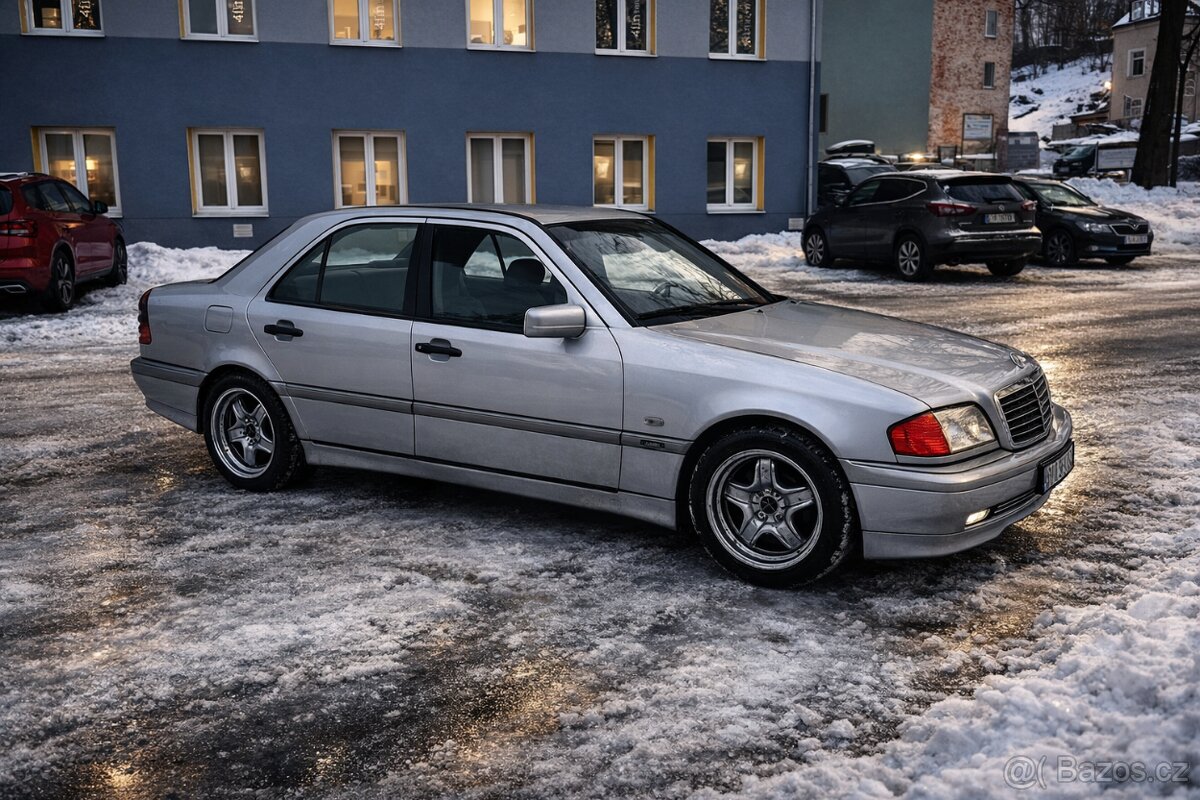 Mercedes-Benz C180 sedan