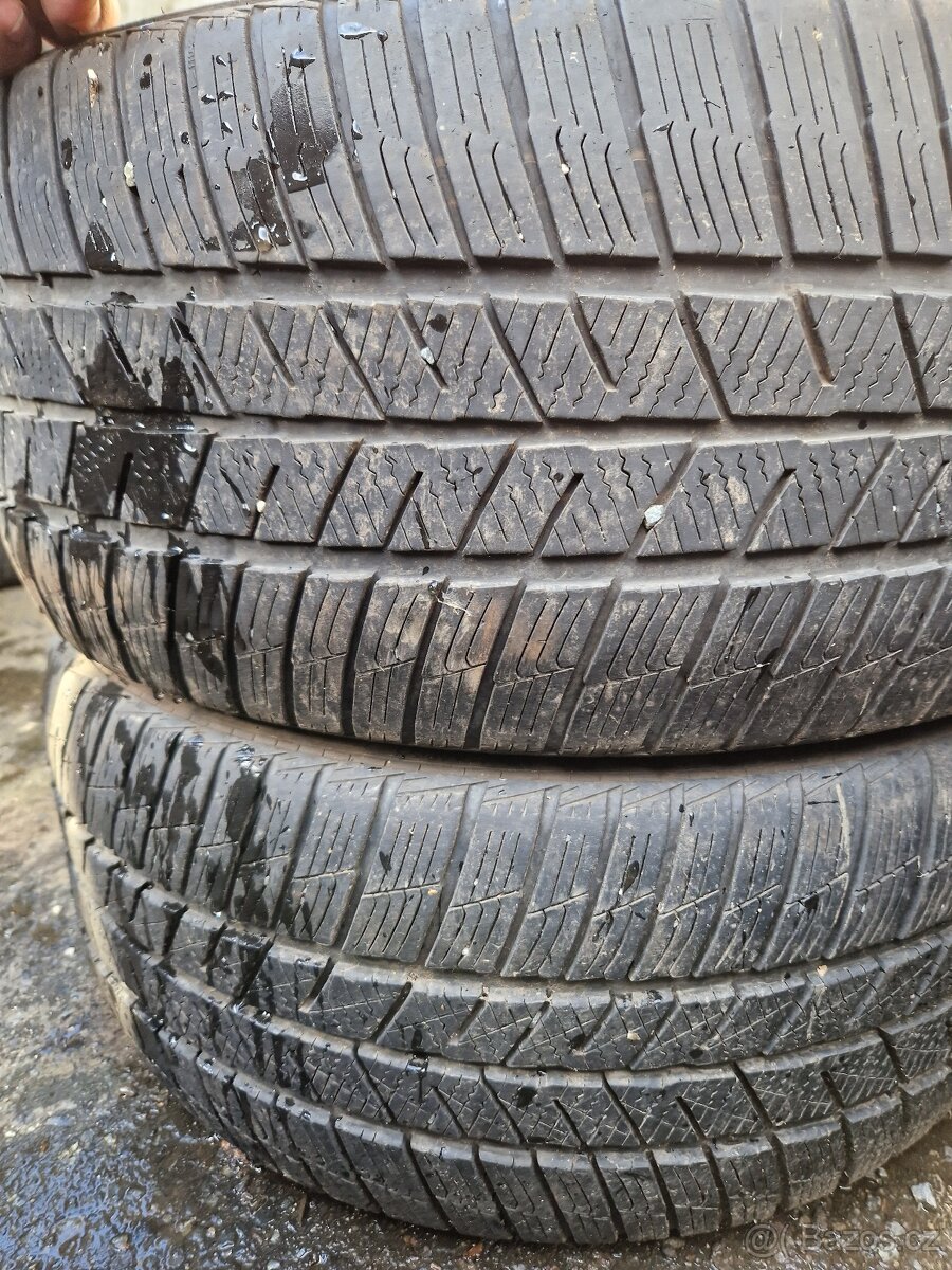 Zimní pneu Barum 245/45/18