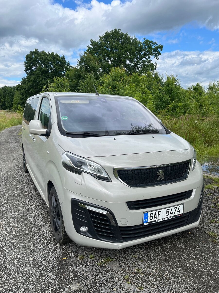 Peugeot Traveller Allure MAX výbava 8 míst