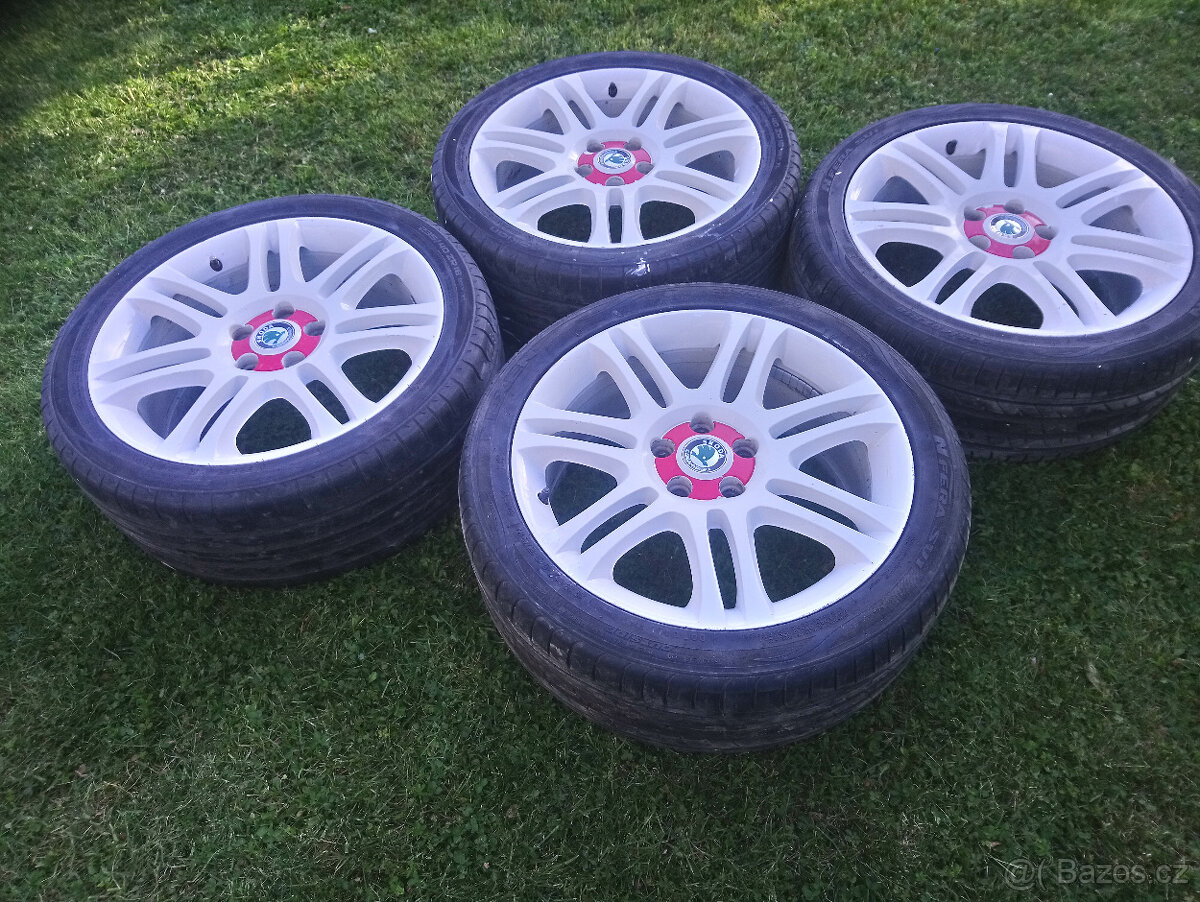 5ks - Alu BÍLÁ kola orig. Škoda R18 + pneu 235/40 R18