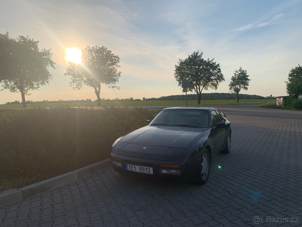 1990 Porsche 944S2