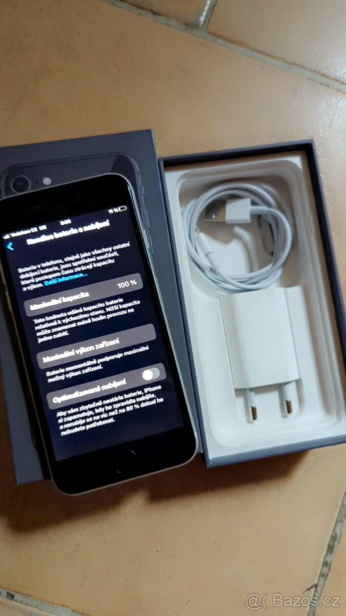 Prodám iPhone 8