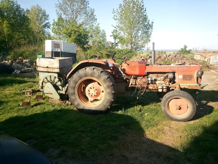 Prodám zetor 5711