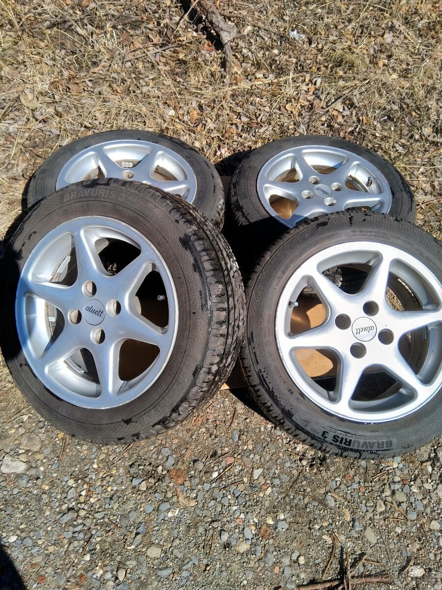 kola z Citroenu Xsara
