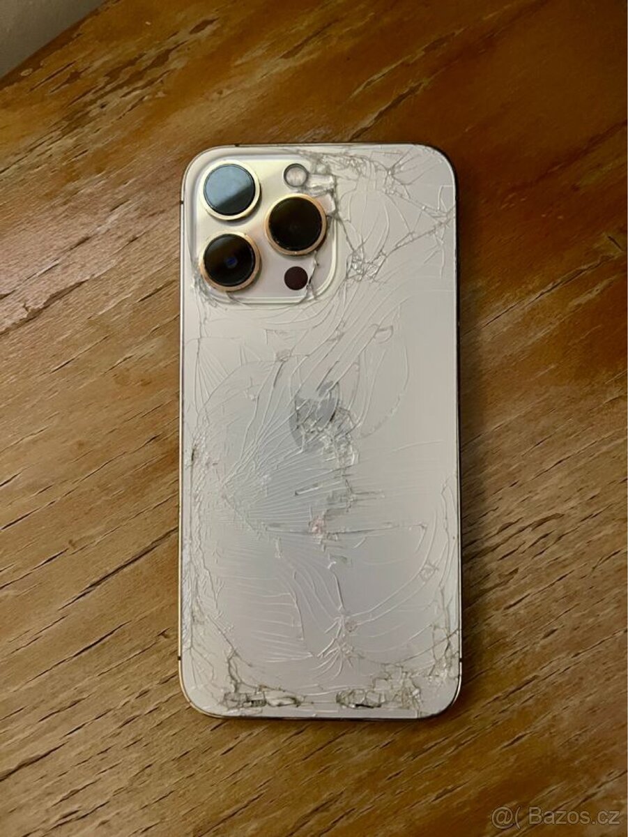 Koupím rozbitý/blokovaný iPhone