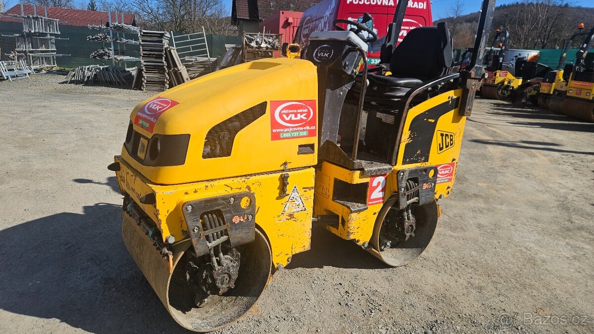 Prodám vibrační válec JCB 2t