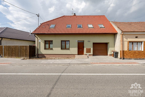 Prodej rodinného domu 5+1 s garáží, Uherské Hradiště - Solná