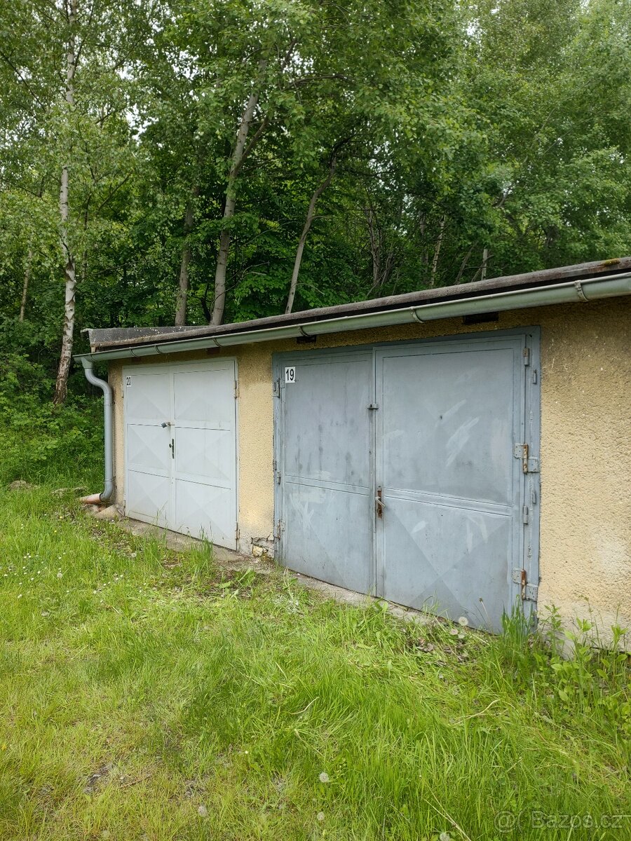 Garáž, Okružní, České Budějovice v dobrém stavu
