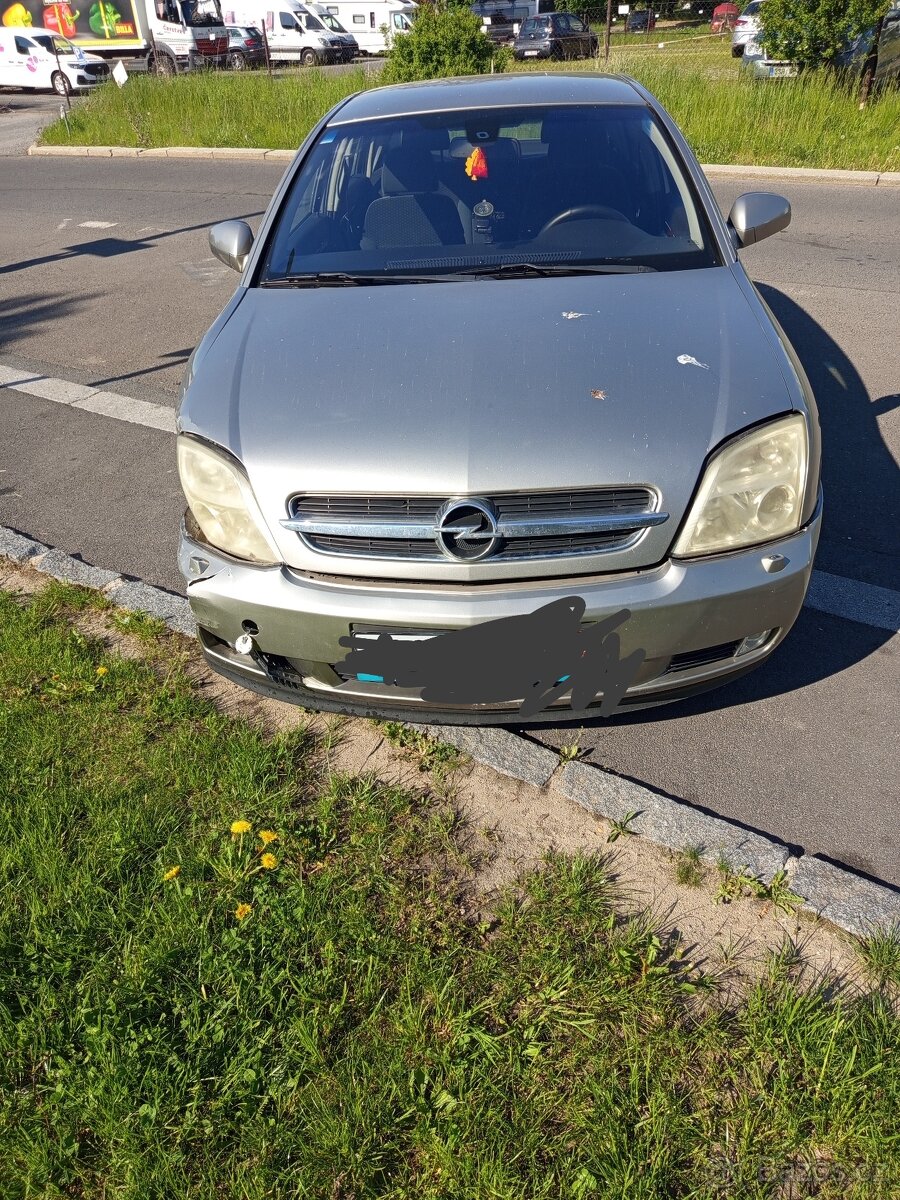 Opel Vektra 2.2 benzin V16 2003