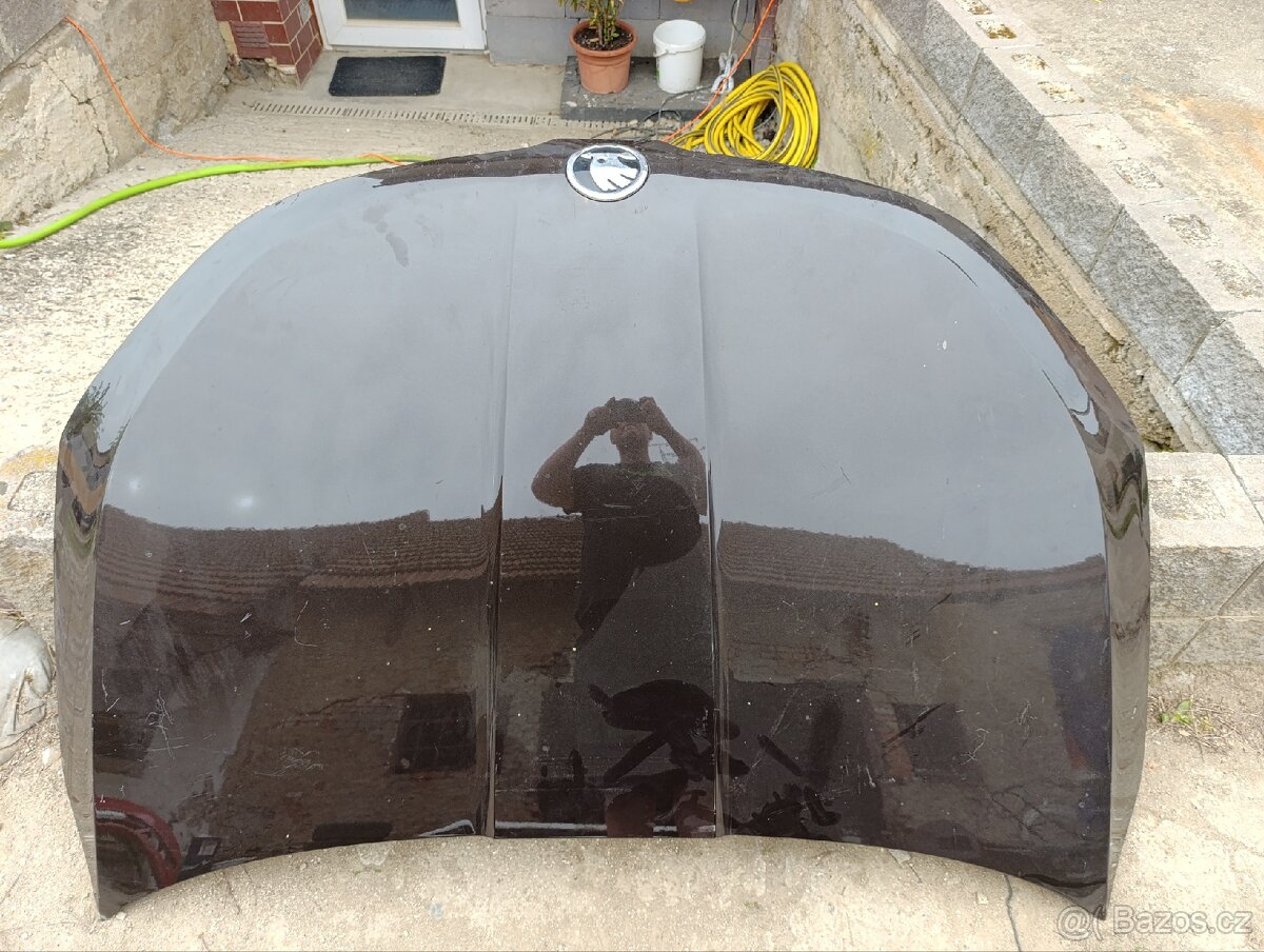 Škoda Karoq(přední haubna)
