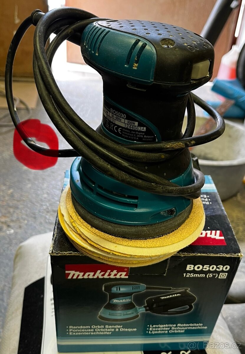 Excentrická bruska Makita BO5030