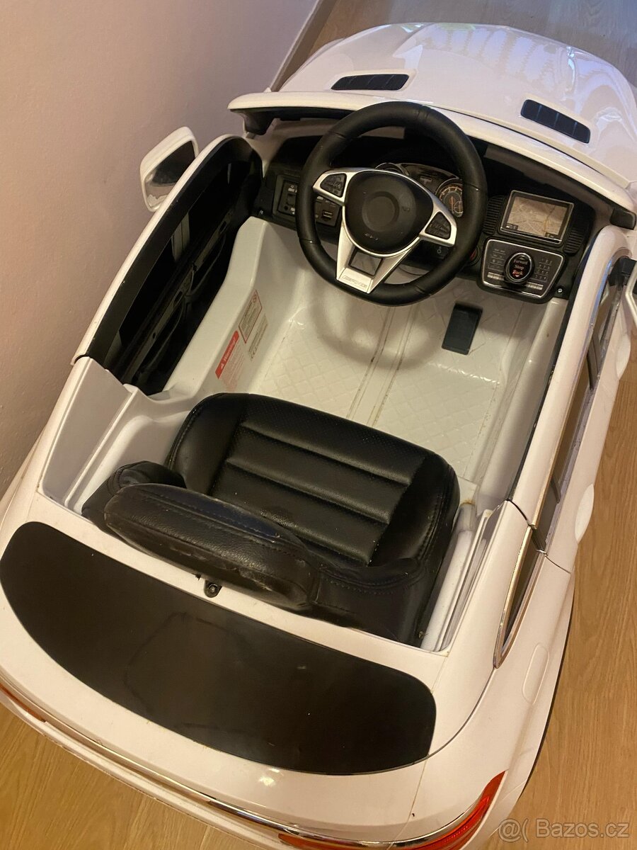 Dětské elektrické autíčko