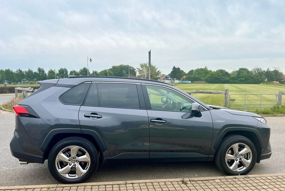 Prodám Toyota Rav4, 2.5 Hybrid