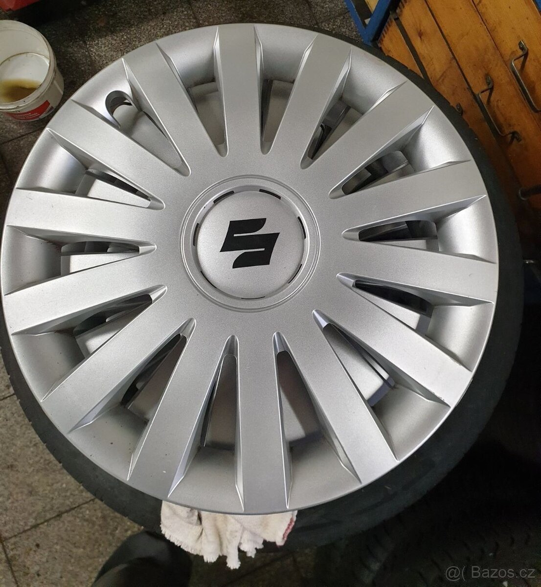 Sada zimních kol s disky a TPMS ventilky na Suzuki Swift