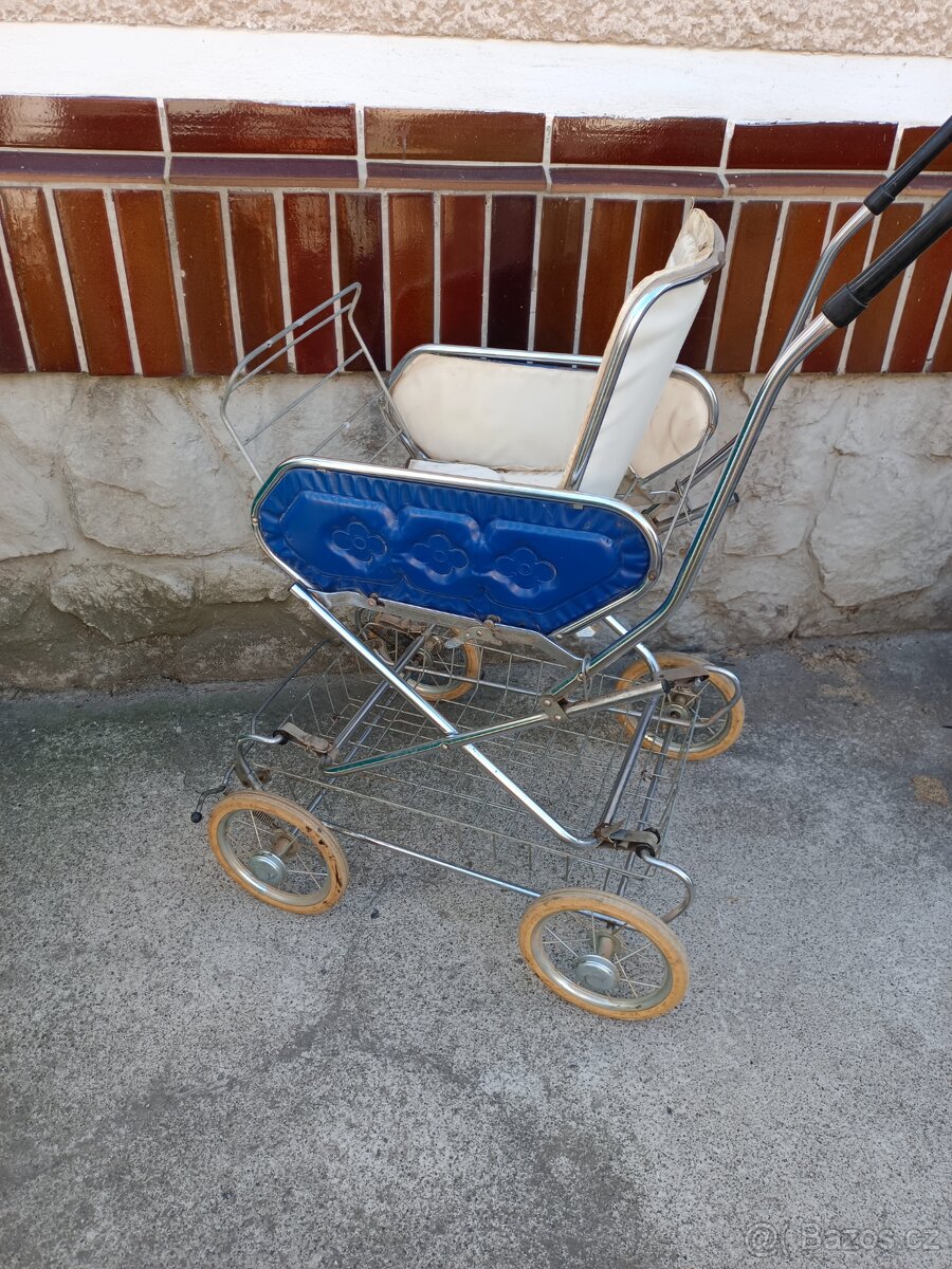 Retro kočárek