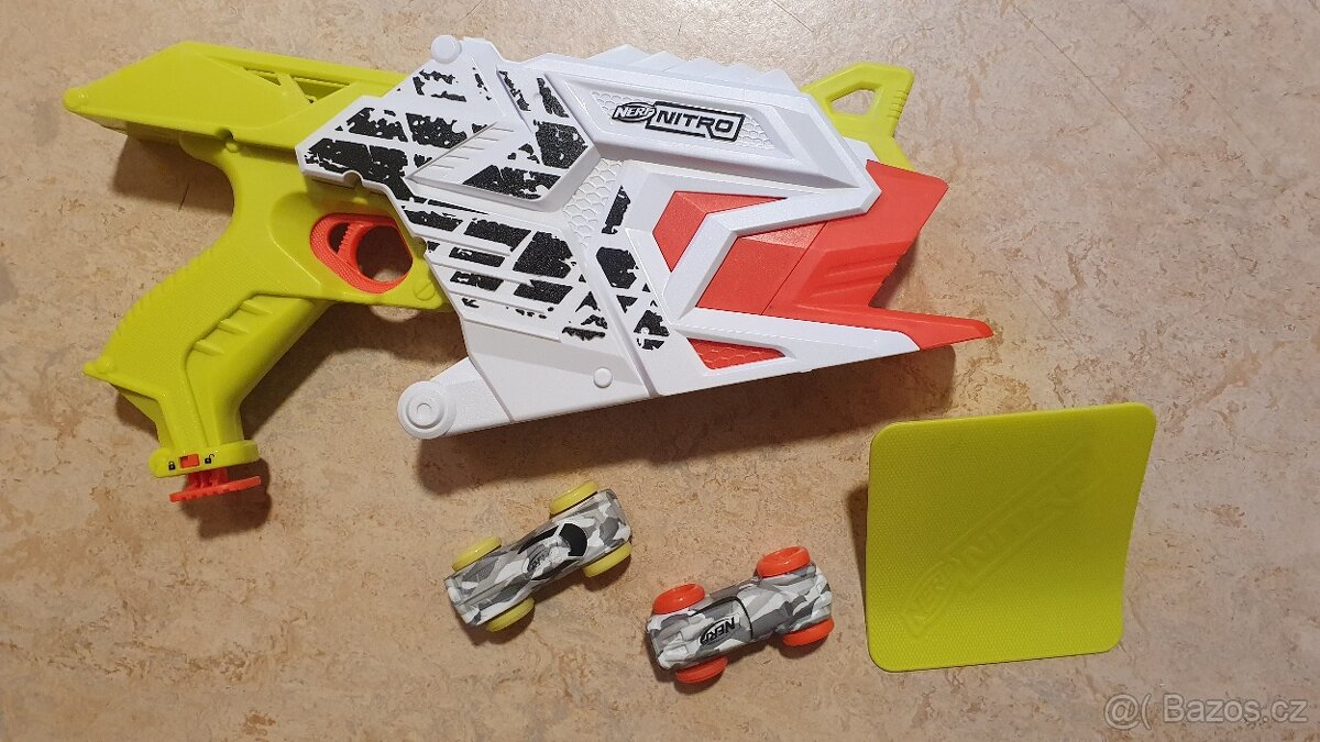 Hračky Nerf Nitro vystřelovací auta