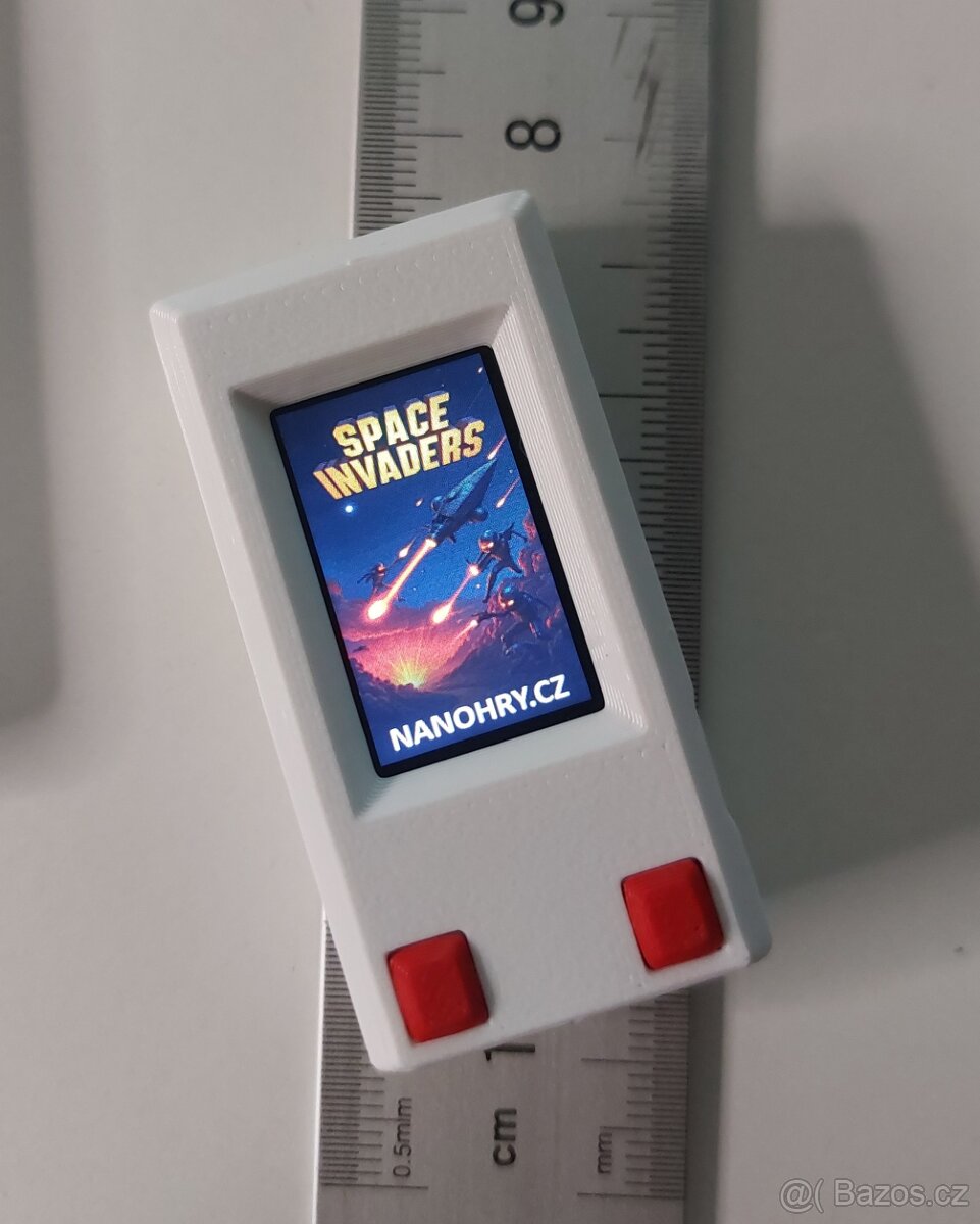 Nejmenší herní konzole Space Invaders