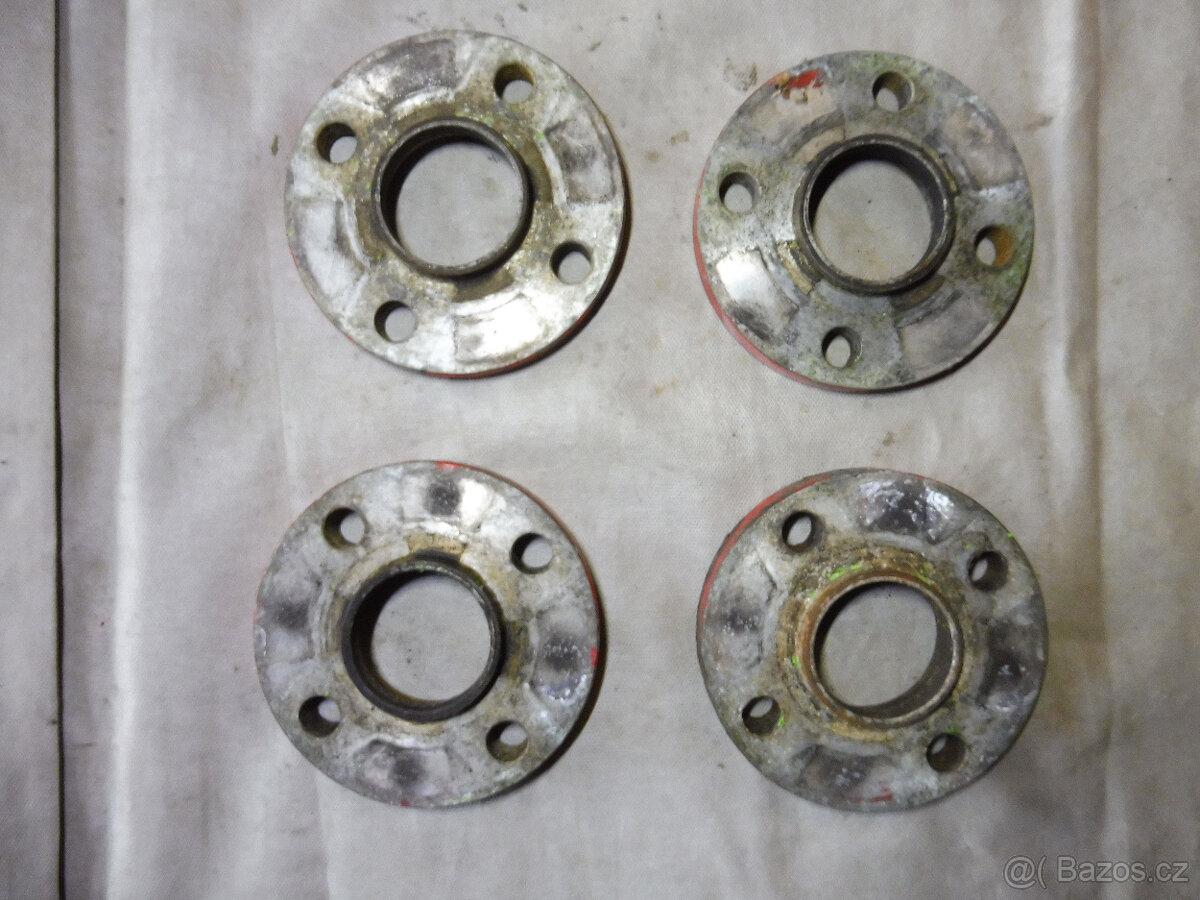 Prodám 4 ROZŠIŘ.PODLOŽKY KOL+ŠROUBY na F -STILO 2005