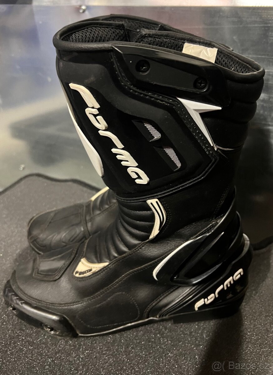 38. Moto boty FORMA FRECCIA černé 42