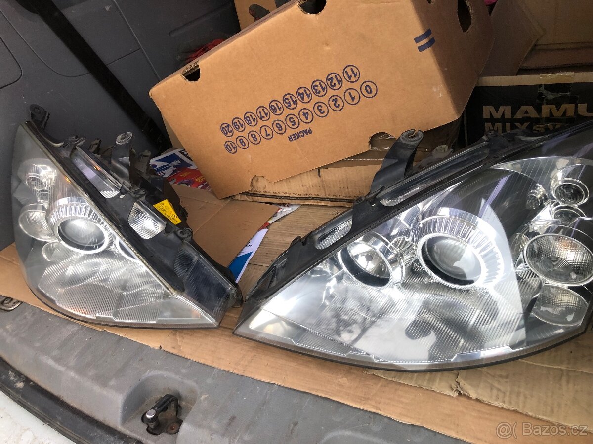 XENONY FORD FOCUS 1 Original