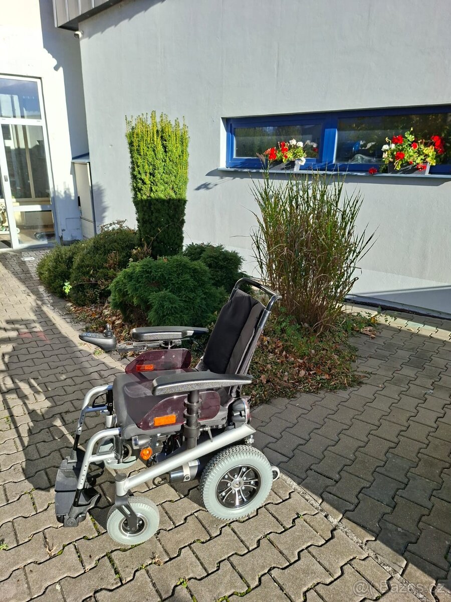 Elektrický invalidní vozík B+B Terra