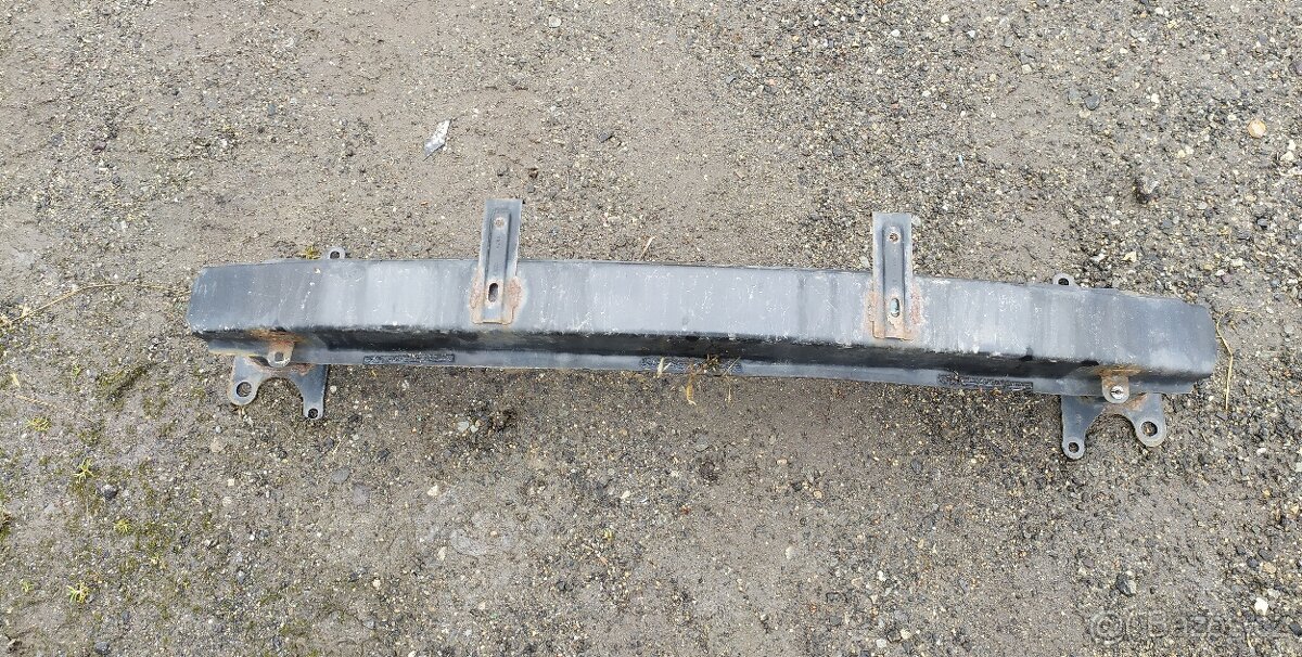 Škoda Fabia 2 výztuha předního nárazníku