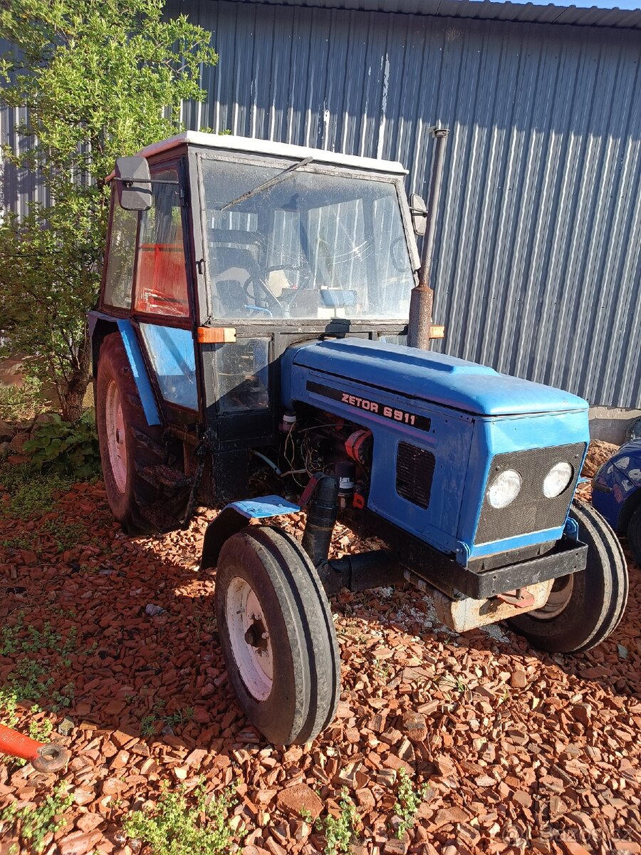 Zetor 6911
