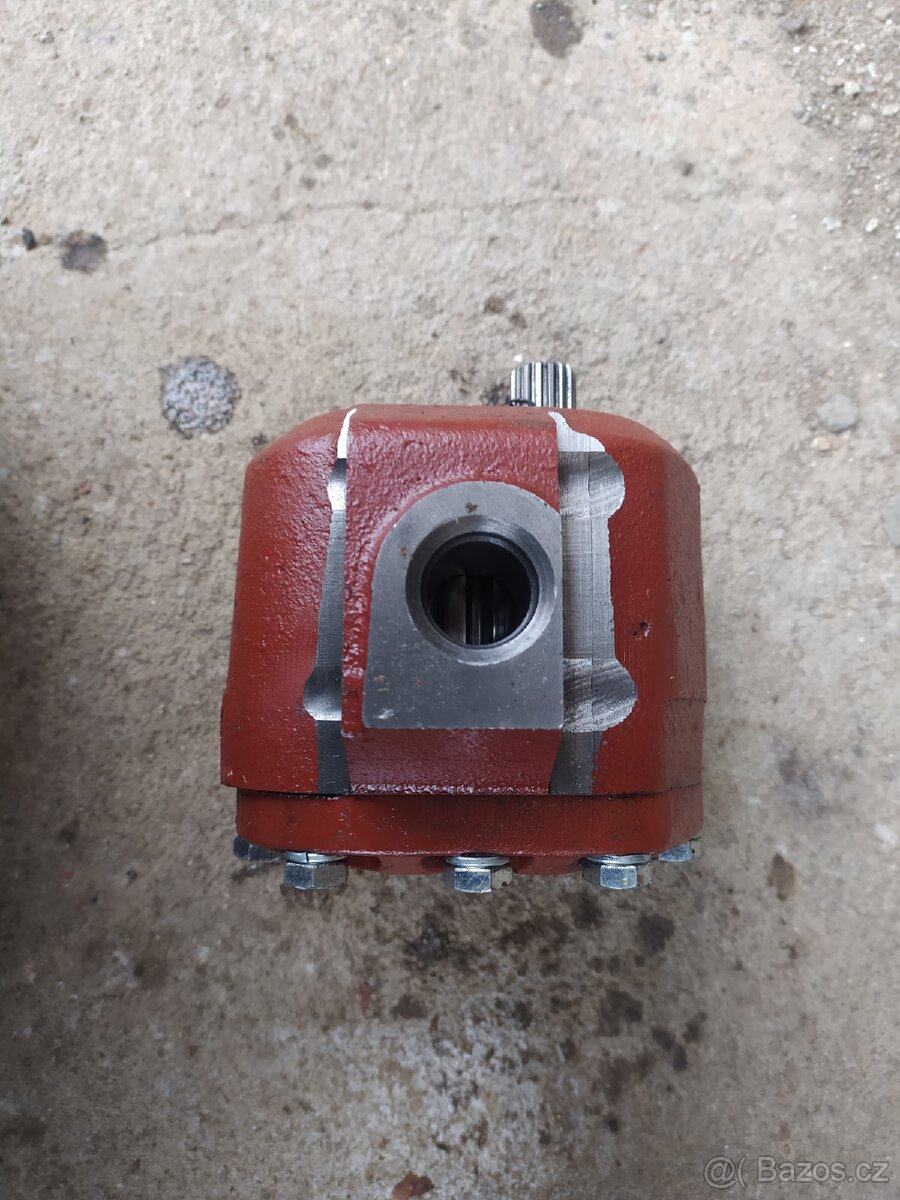 Čerpadlo hydrauliky Zetor 32l