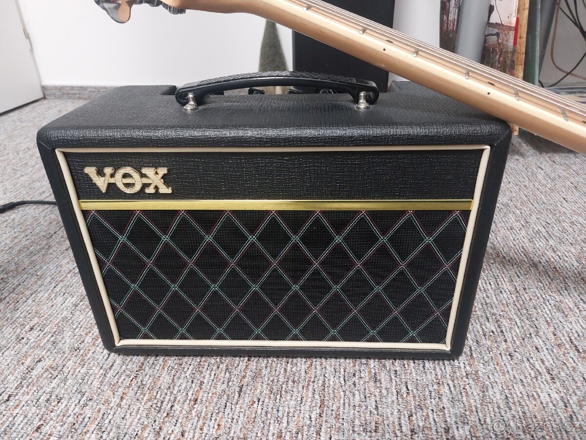 Basové kombo Vox
