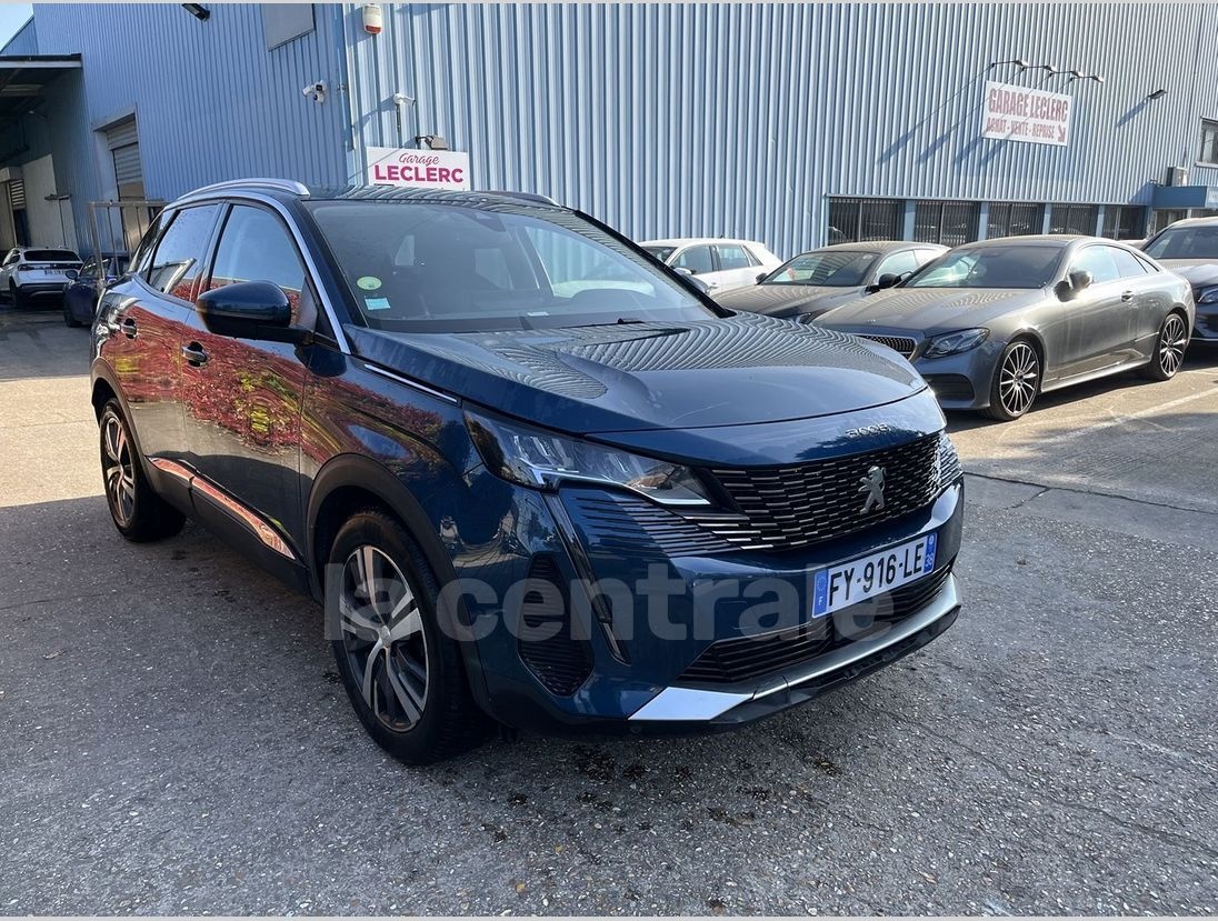 PEUGEOT 3008 II (2) BlueHDi S&S ALLURE 04/2021 Rezervováno