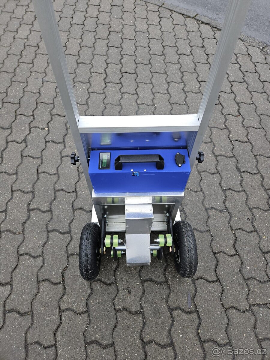 Vozík s elektrickým zdvihem