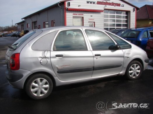 Citroen Xsara Picasso 1,6i 8V 2003 - náhradní díly