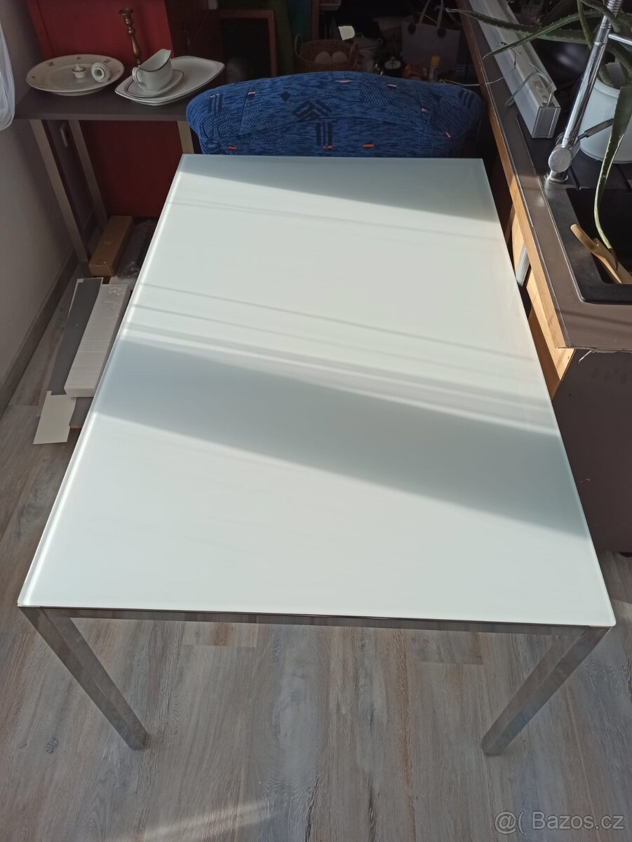 Stůl Ikea TORSBY