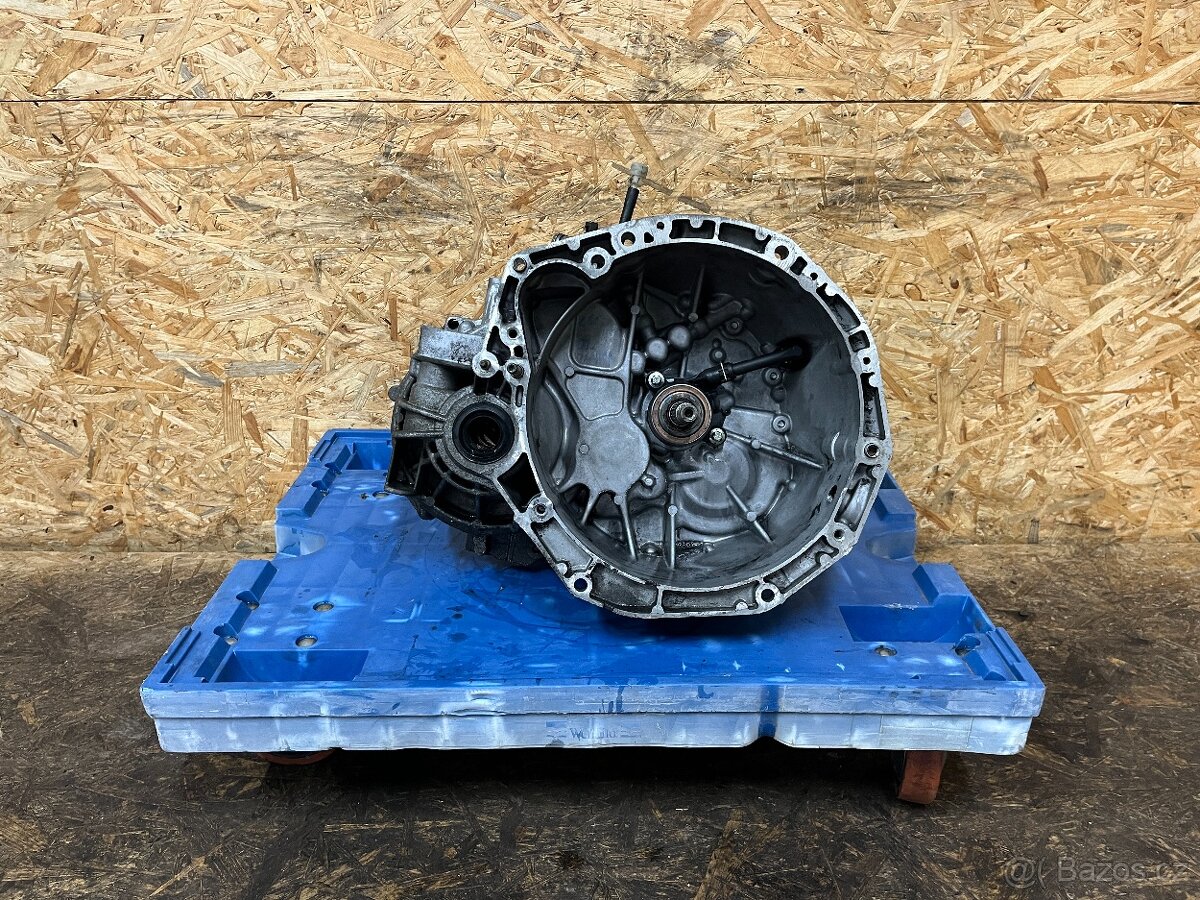 MANUÁLNÍ 6Q PŘEVODOVKA RENAULT 1.9 DCI 88KW 8200361232