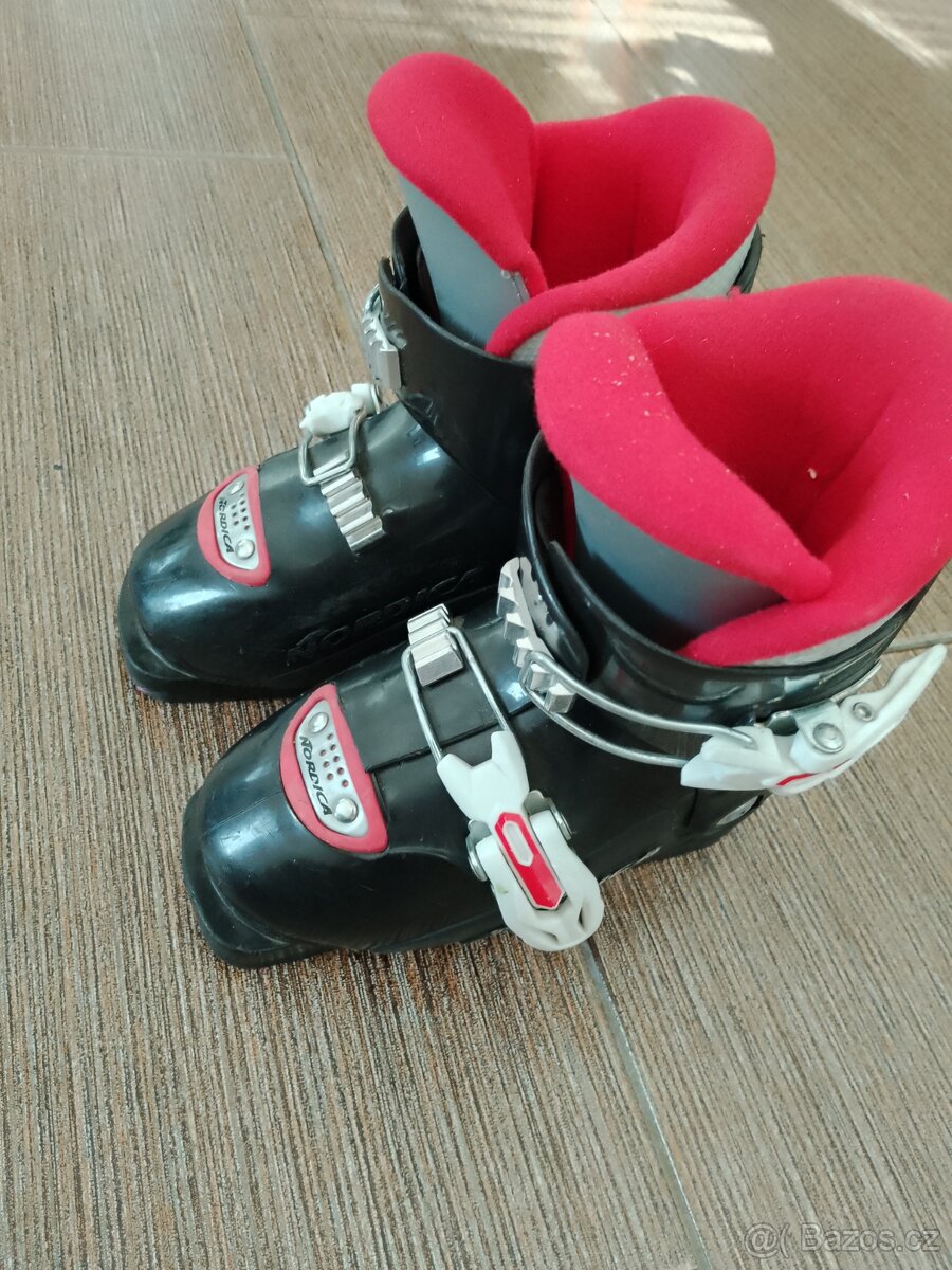 Dětské lyžařské boty Nordica stélka 170mm