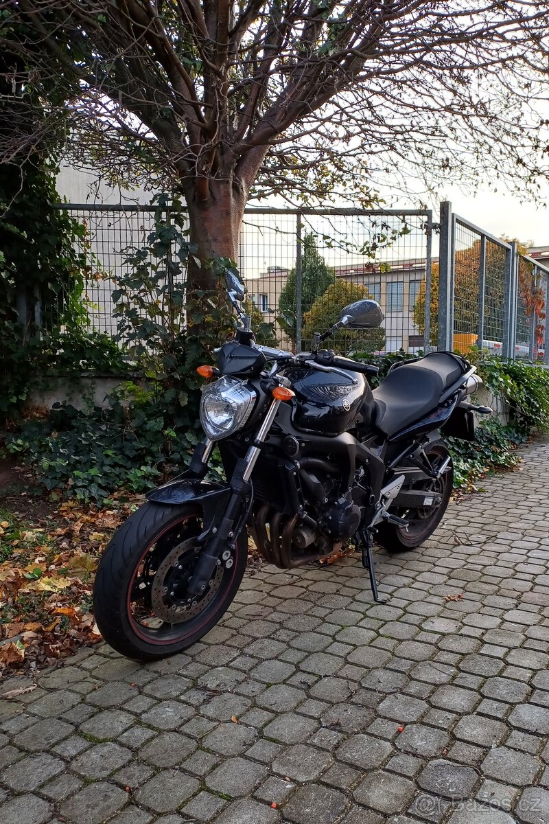 Yamaha fz6 s2 2010