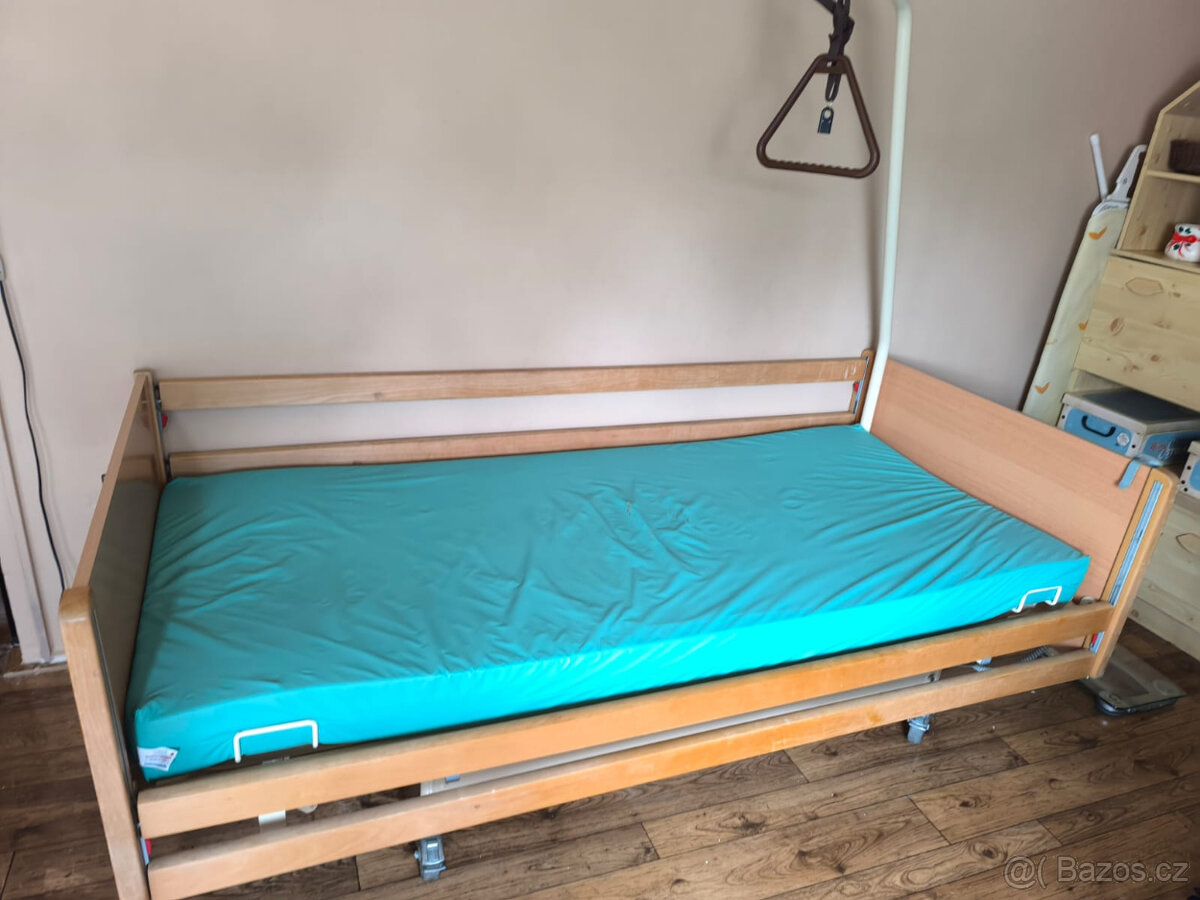 Elektrická polohovací postel
