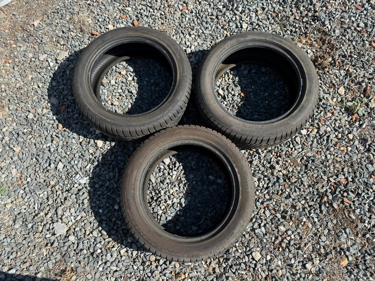 3x zimní pneu - Pirelli Sottozero 3 215/55 R18 95H