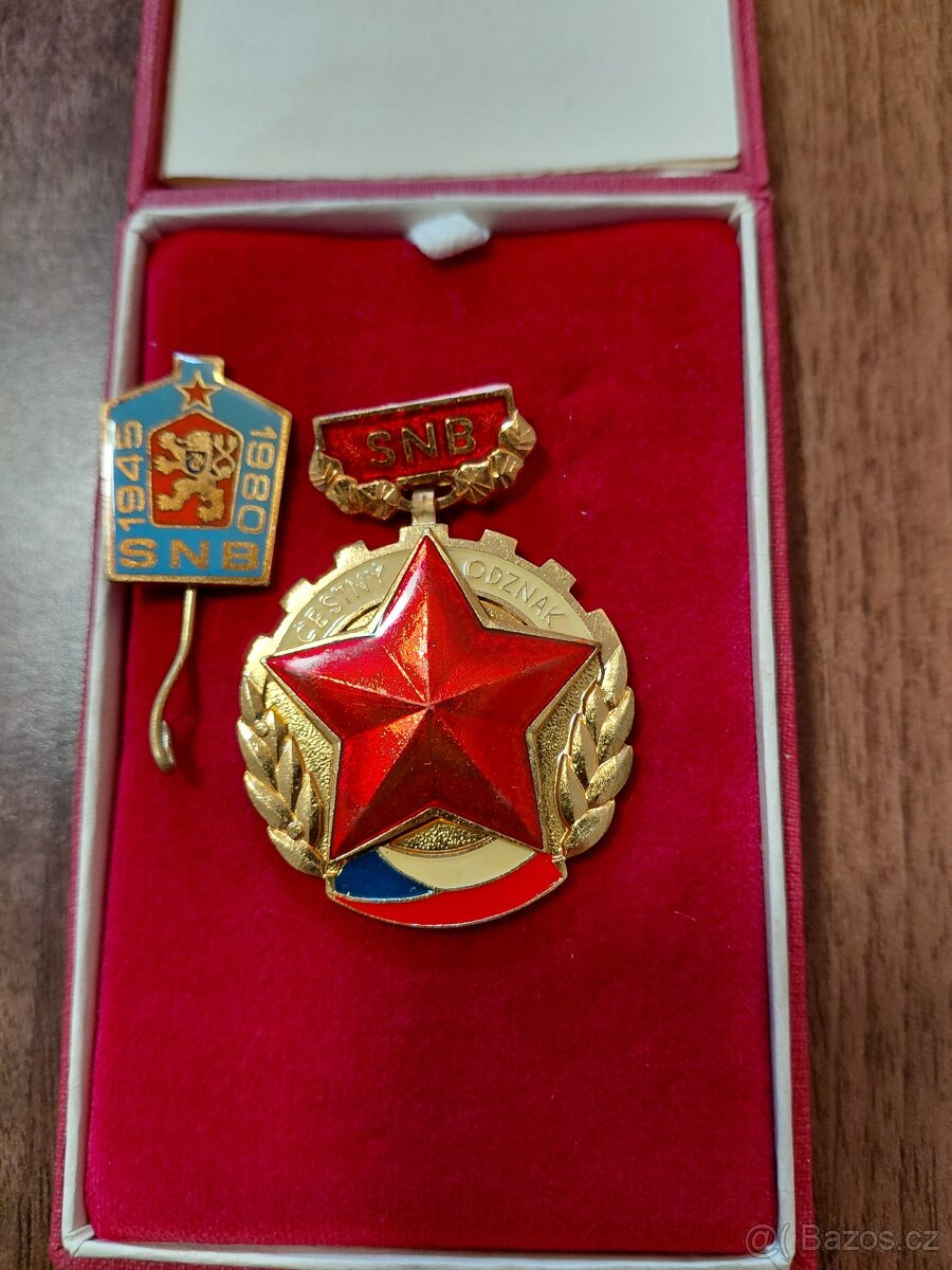 Odznaky, medaile
