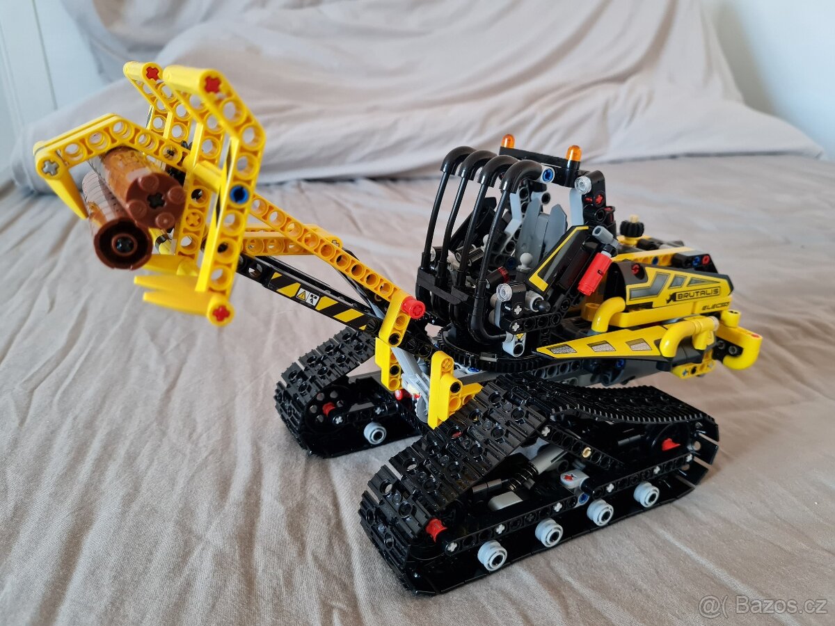 Lego Technic - lesní nakladač 42094