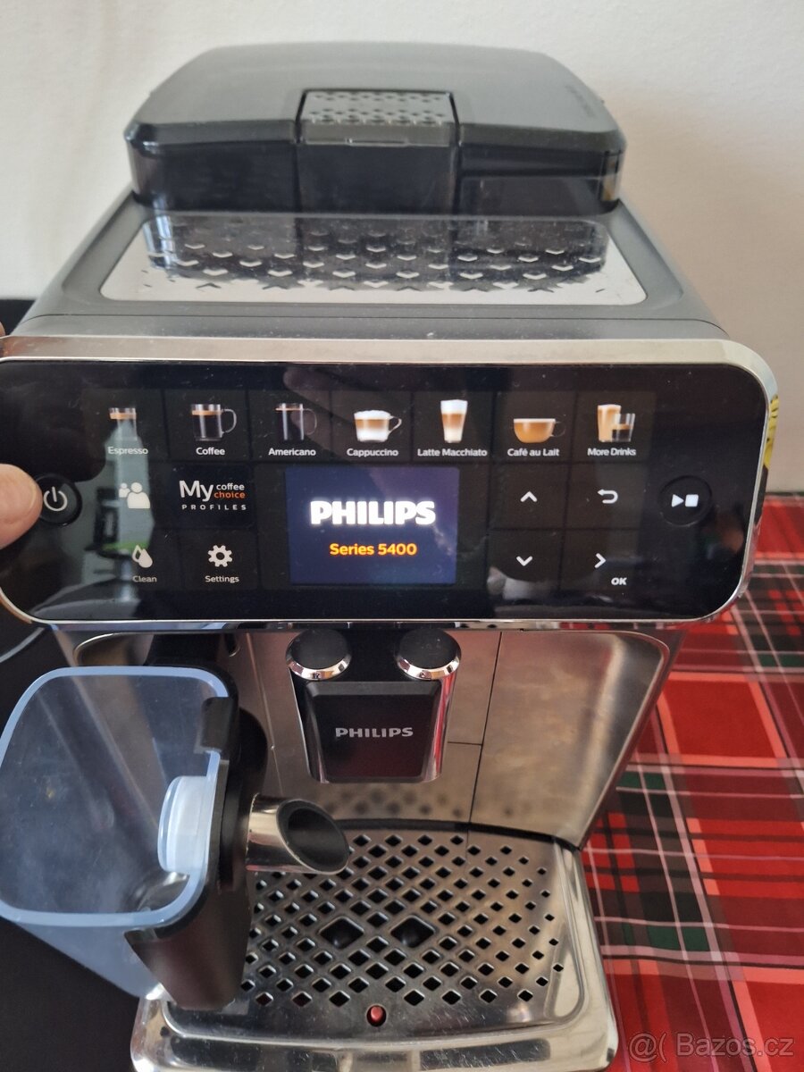 Kavovar philips 5444.