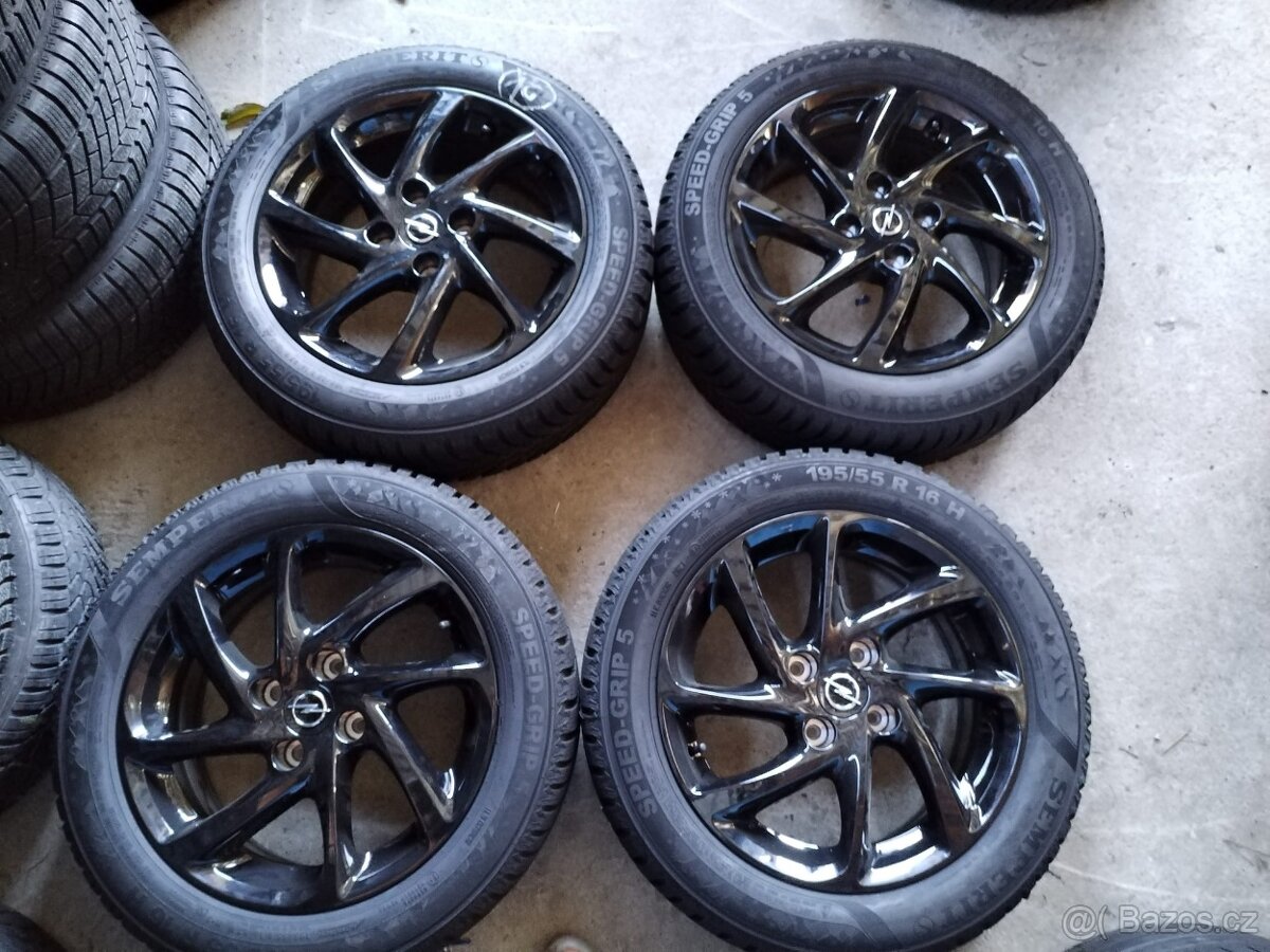 opel corsa cerne disky 4x108 R16 + 195/55/16 zima
