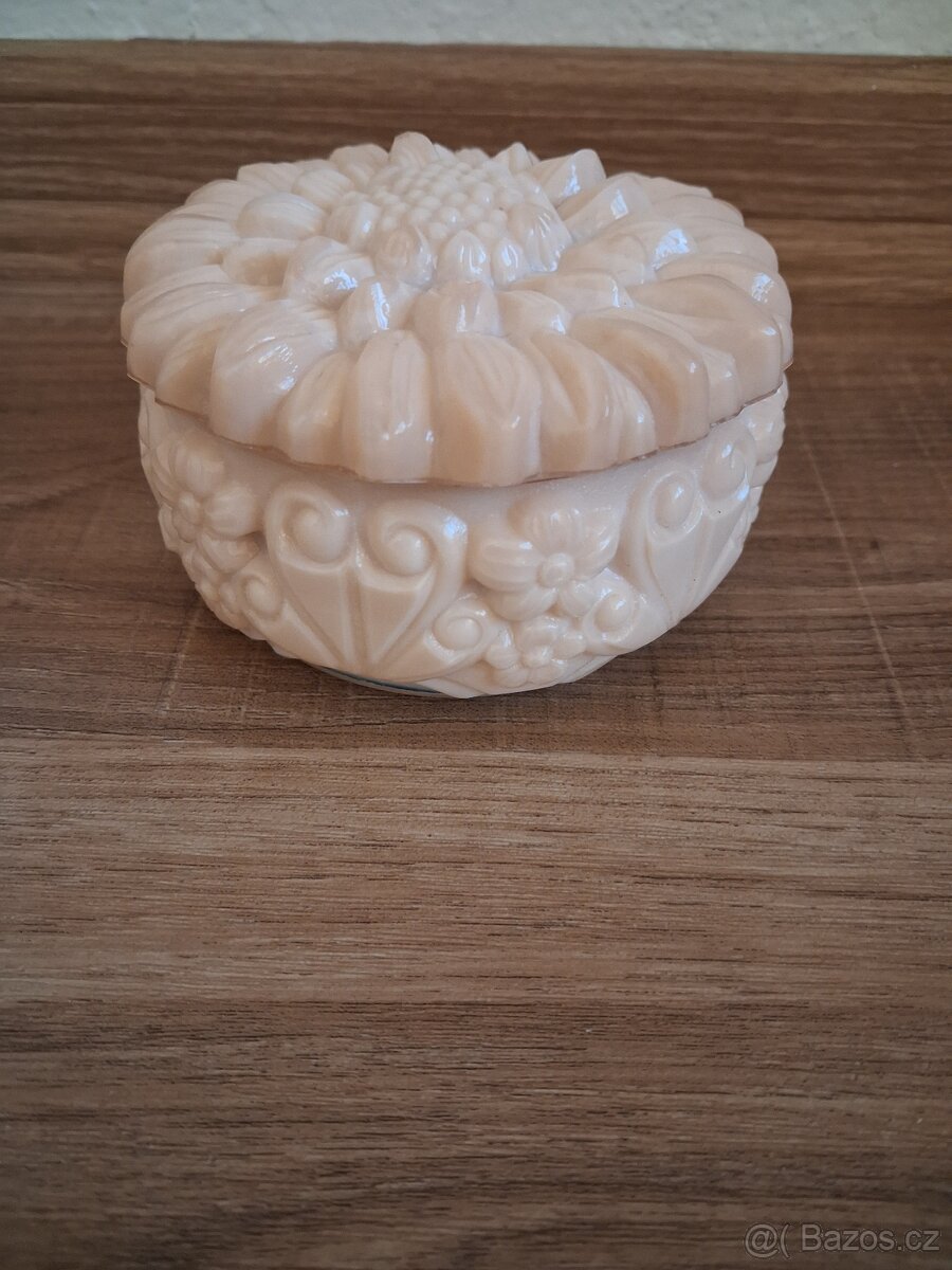 Skleněná dóza Astra Jablonecké sklo  Skončeno