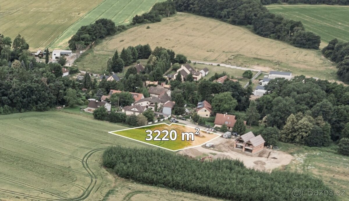 Prodej stavebního pozemku 3220 m² Strančice - Sklenka